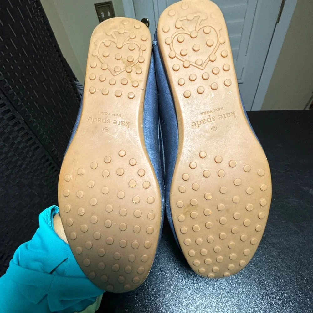 Kate Spade size 6 Collette leather navy flats